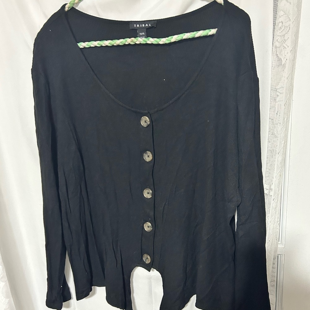 Tribal Black Long Sleeve Button-Down top-2X-ties at bottom- new or like new